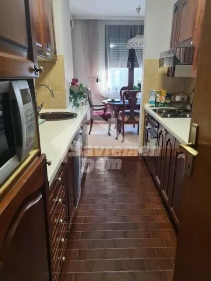 Vašarište | 4zida.rs