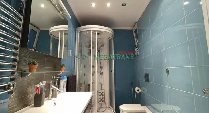 Šestosoban stan | 4zida