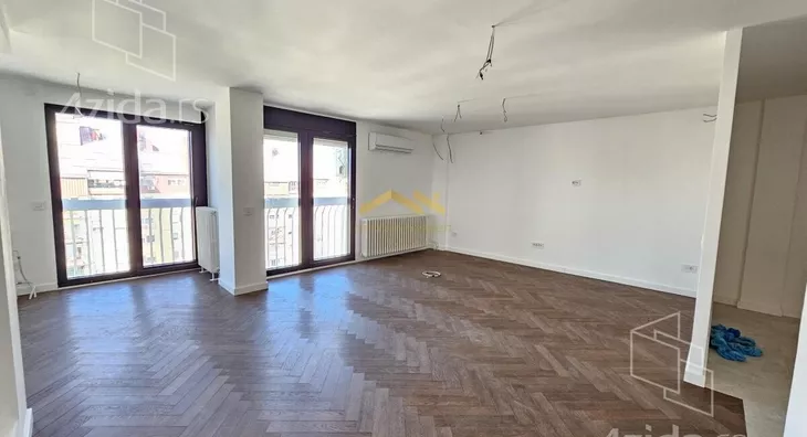 Četvoroiposoban stan | 4zida