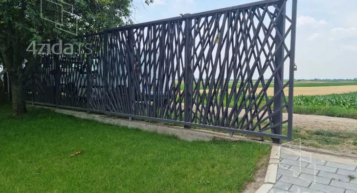 Građevinsko zemljište | 4zida