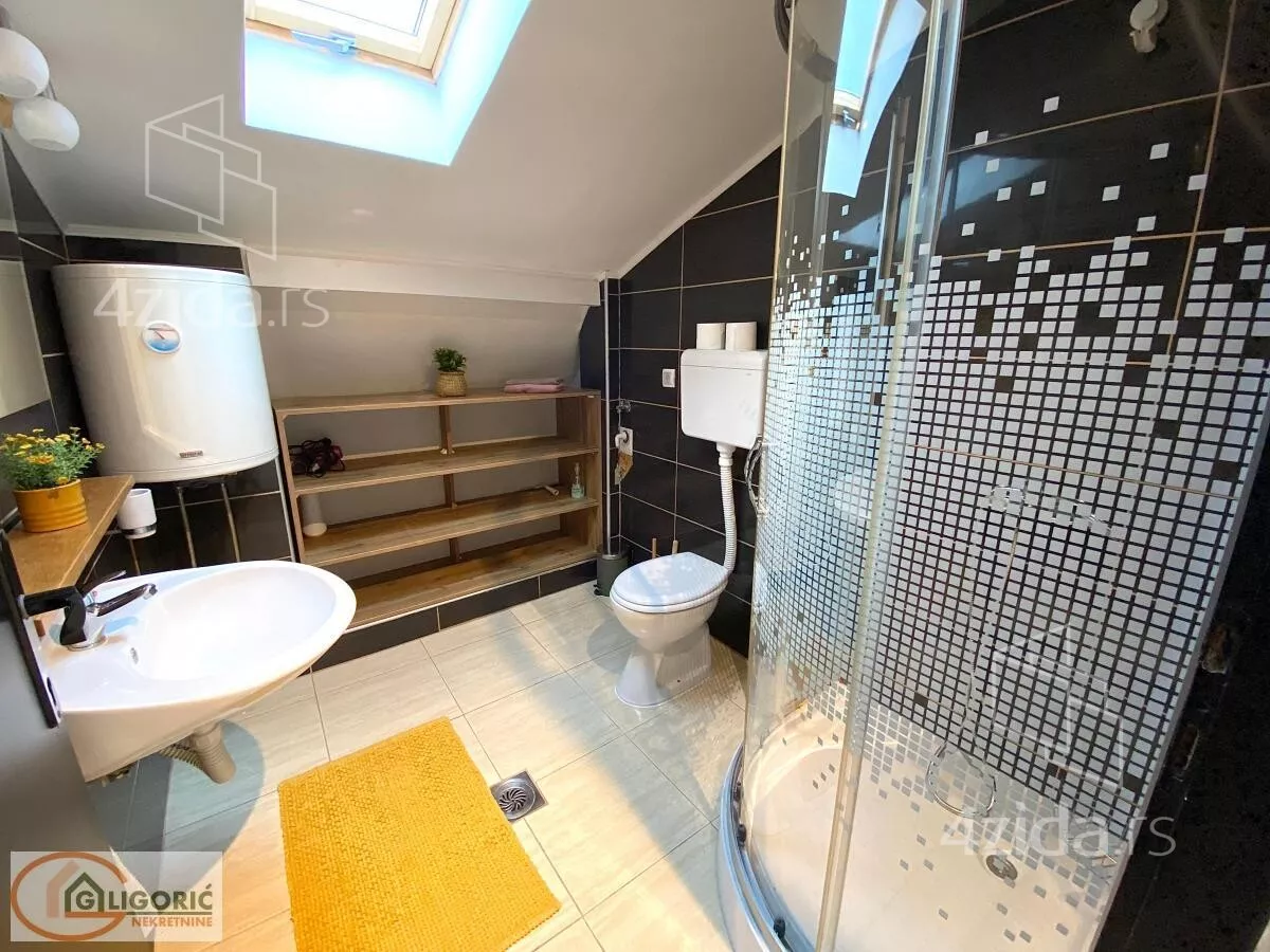 Petosoban stan | 4zida