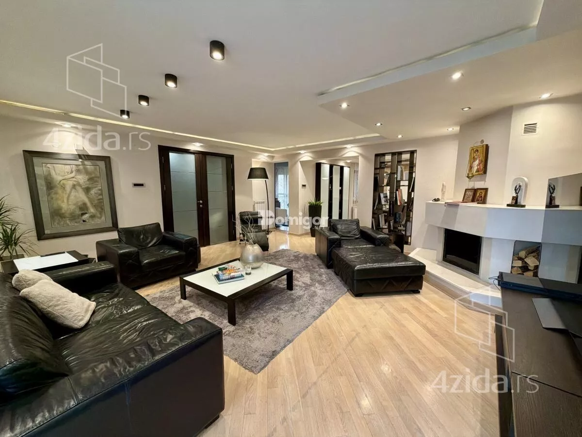 Petosoban stan | 4zida