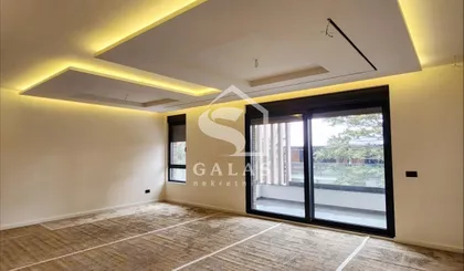 Autokomanda | 4zida.rs