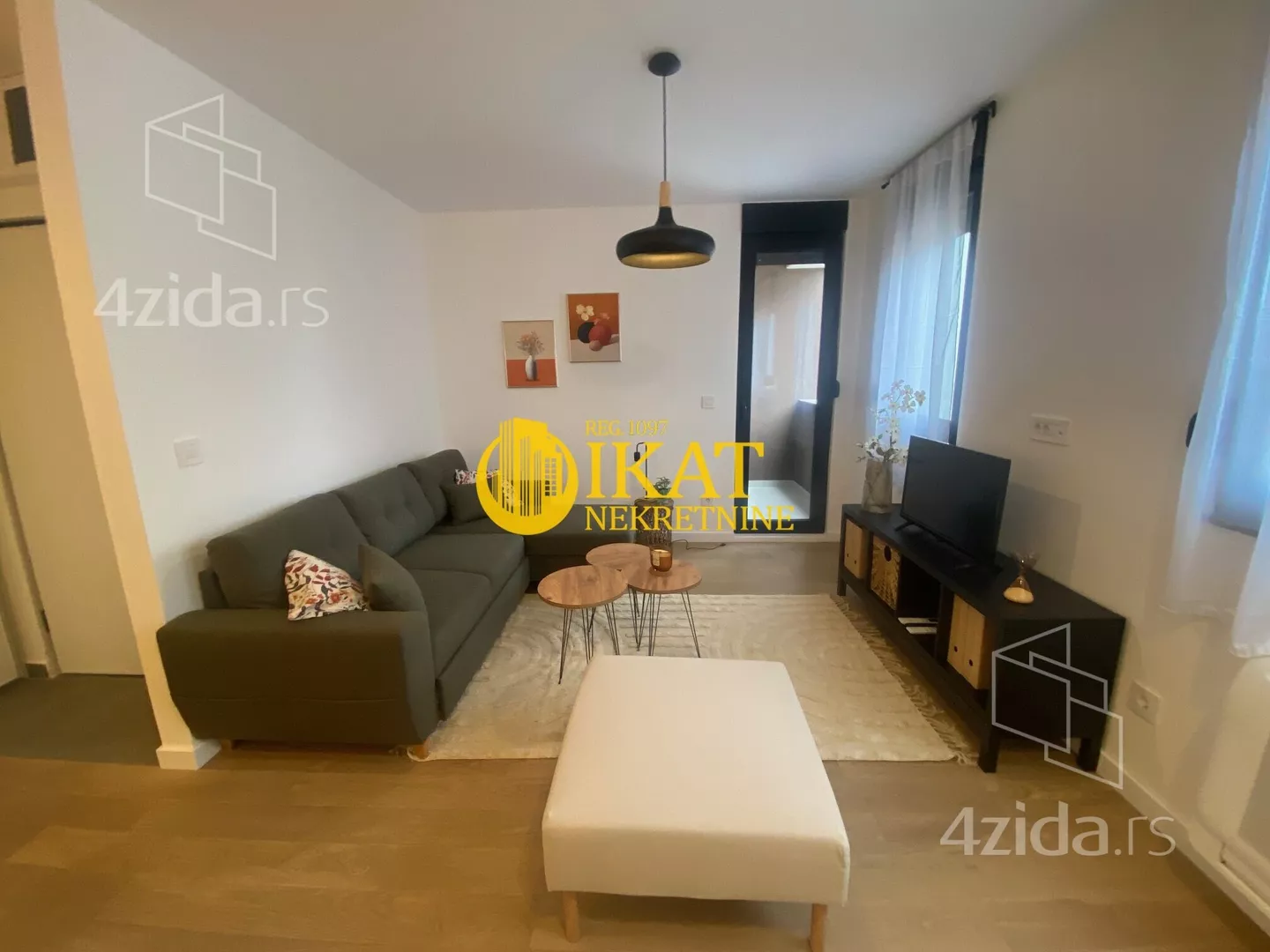 Jednoiposoban stan | 4zida