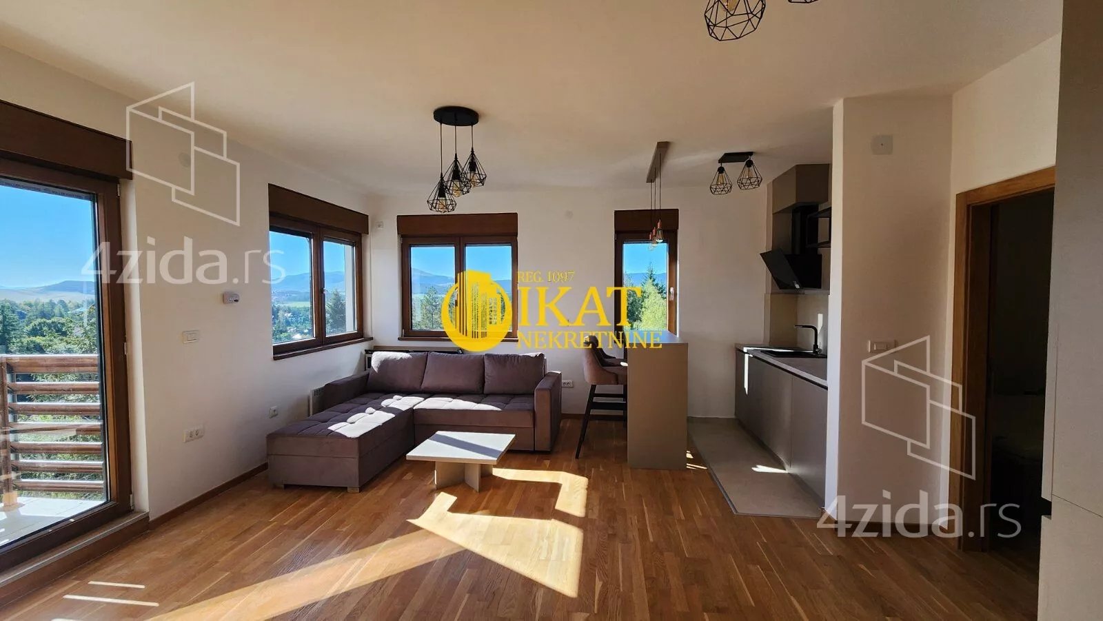 Jednoiposoban stan | 4zida