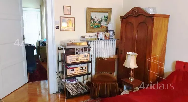 Četvoroiposoban stan | 4zida