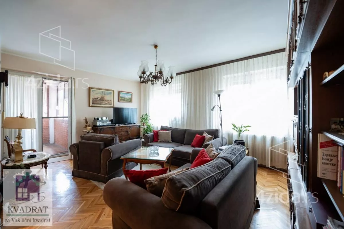 Troiposoban stan | 4zida