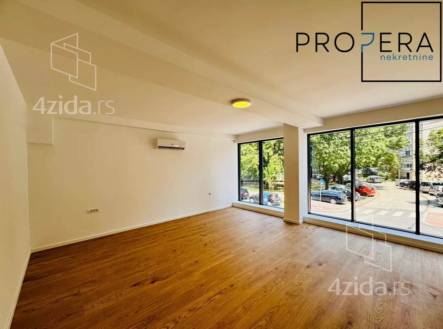 Poslovni prostor | 4zida