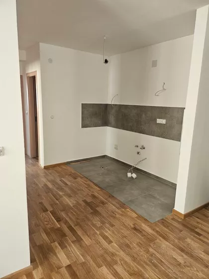 Nine Kirsanove | 4zida.rs