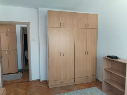 Trg đačkog bataljona | 4zida.rs
