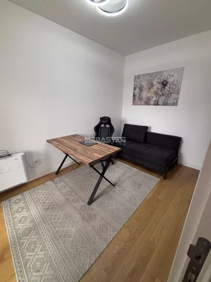 Ustanička | 4zida.rs