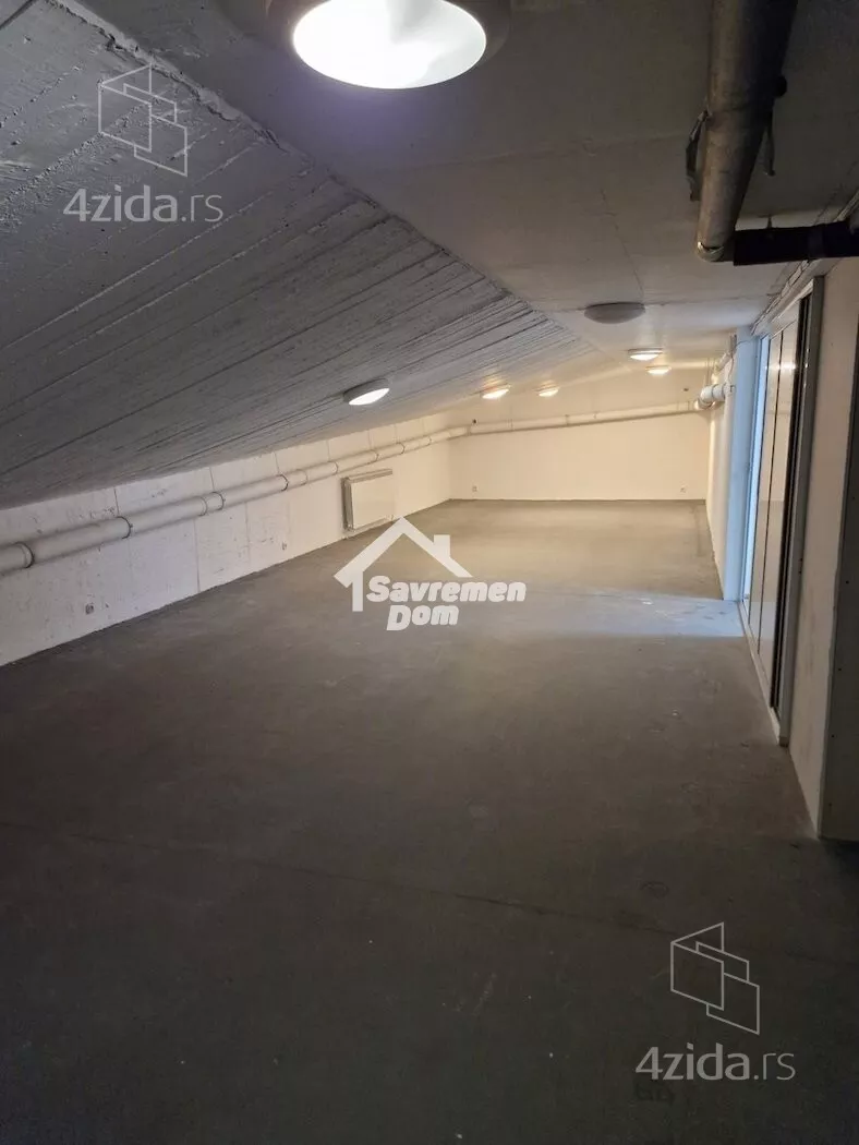 Poslovni prostor | 4zida