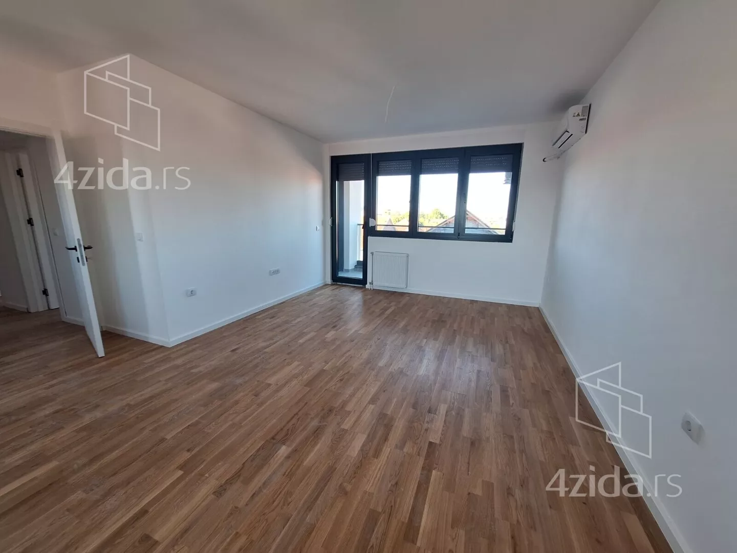 Troiposoban stan | 4zida