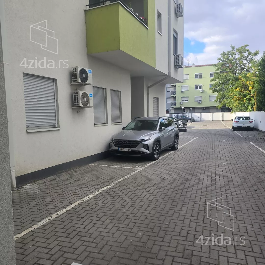 Parking | 4zida