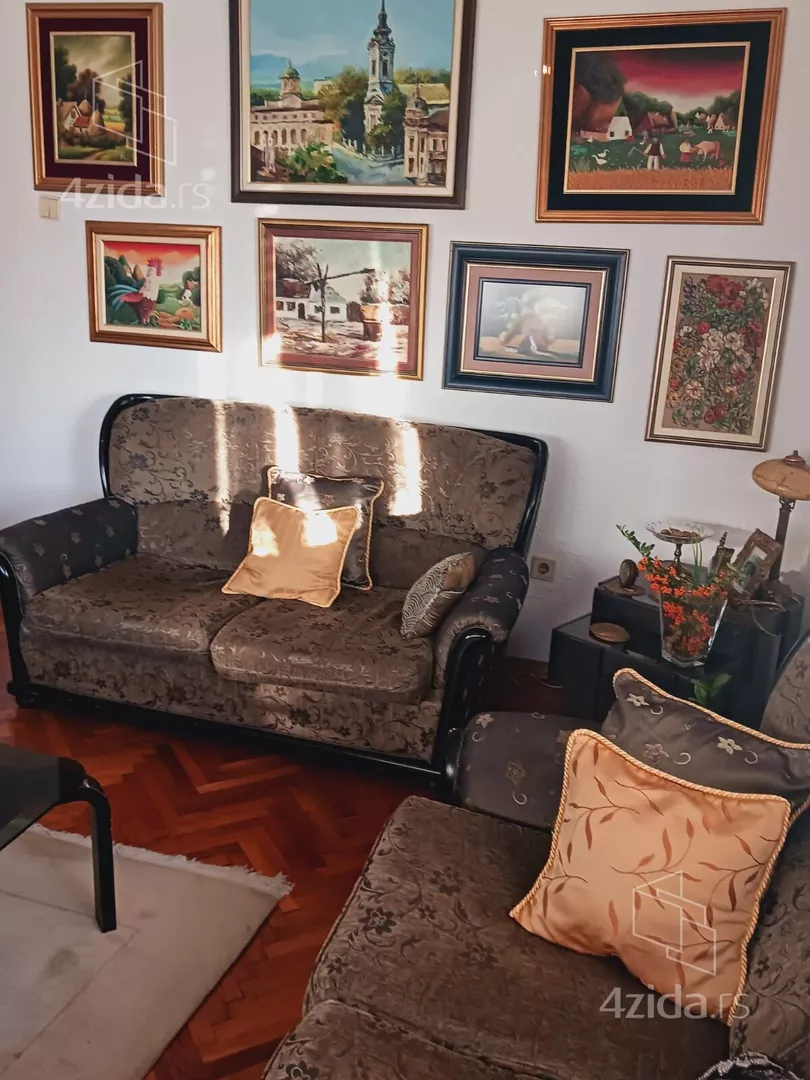 Troiposoban stan | 4zida