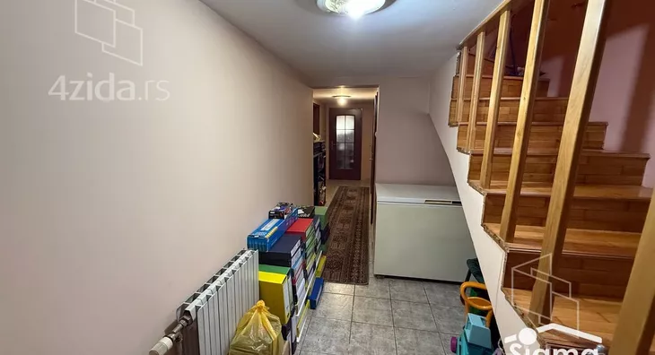 4-etažna kuća | 4zida