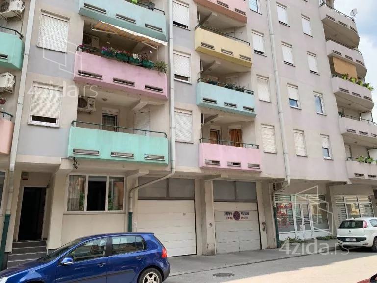 Garaža | 4zida