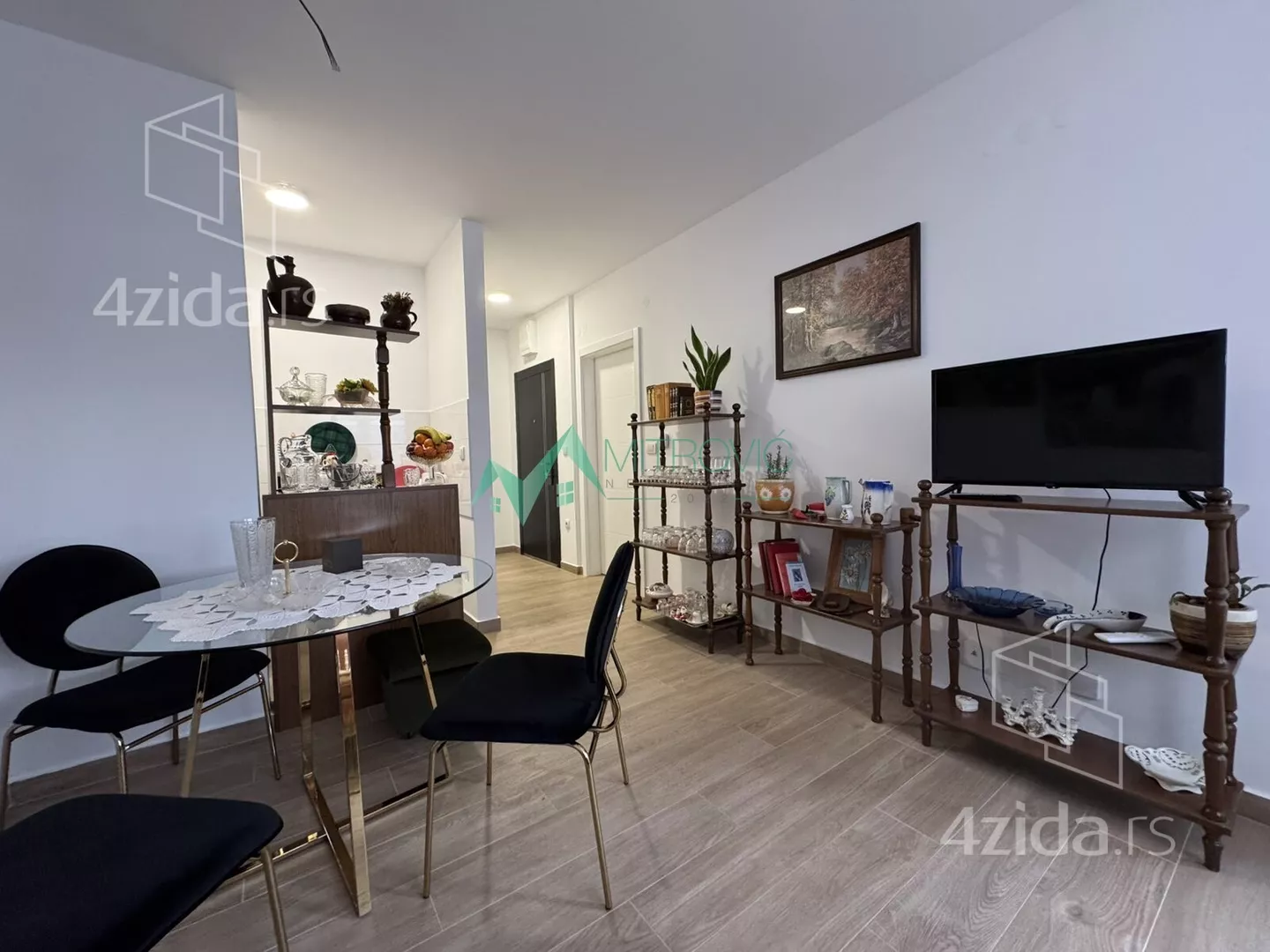 Jednoiposoban stan | 4zida