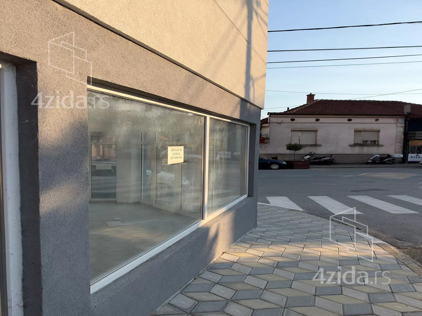 Lokal | 4zida
