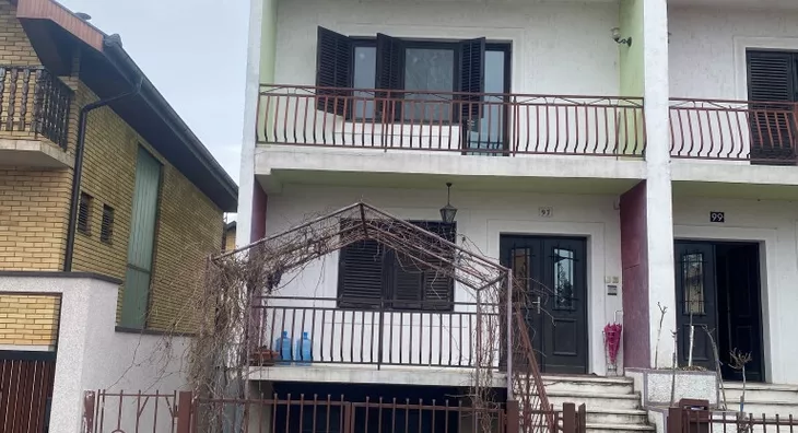 Šestosoban stan | 4zida