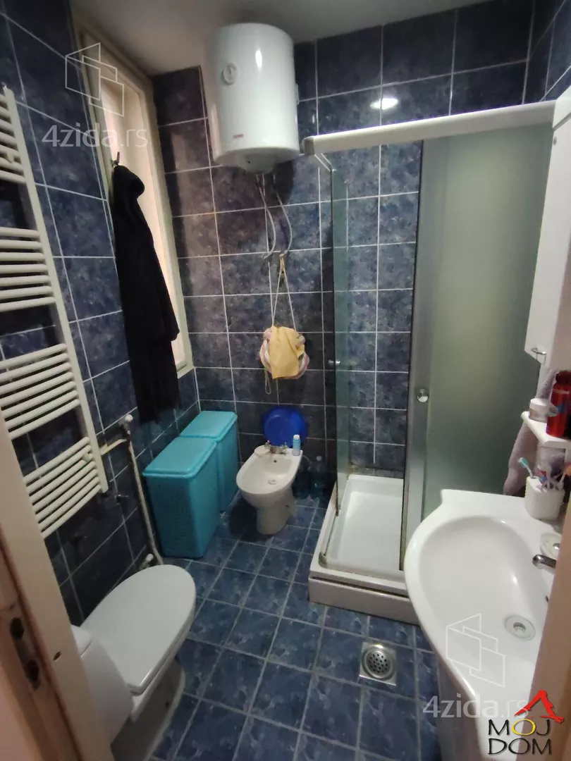 Četvoroiposoban stan | 4zida