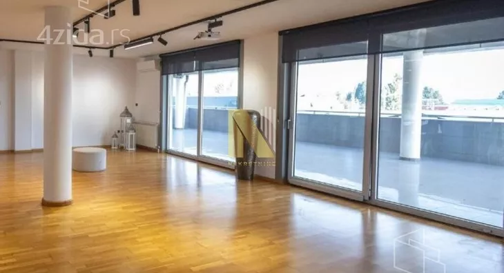 Poslovni prostor | 4zida