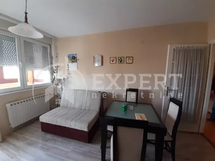 Trg 14. oktobra | 4zida.rs