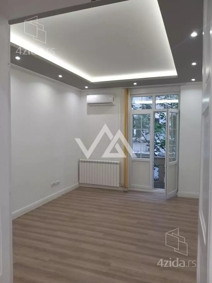 Šestosoban stan | 4zida