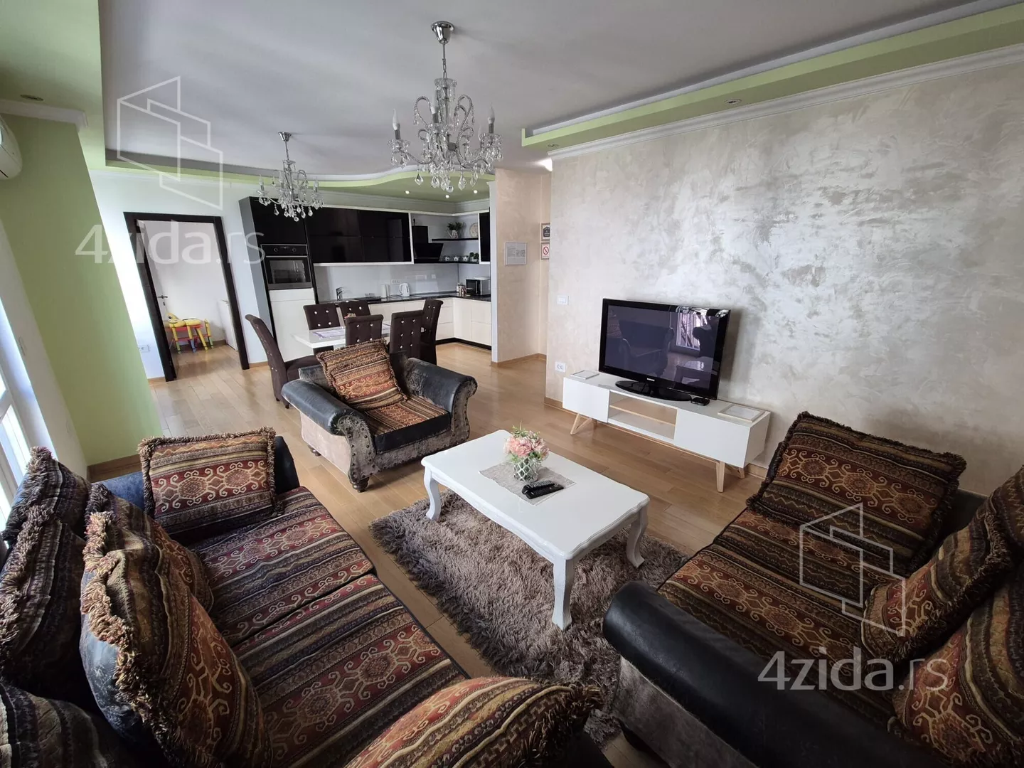 Troiposoban stan | 4zida