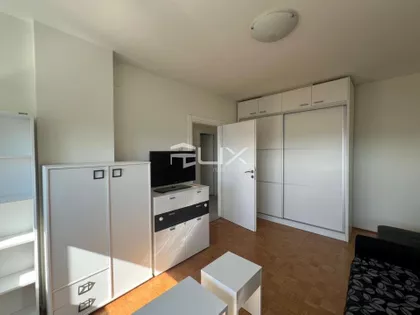 Karađorđev Trg | 4zida.rs