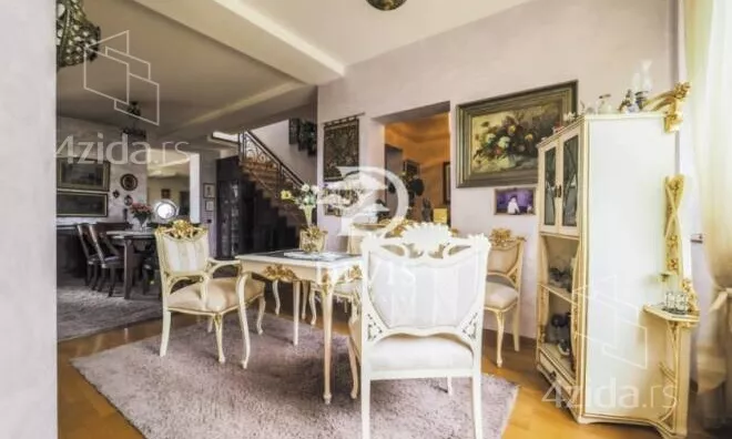 Petosoban stan | 4zida