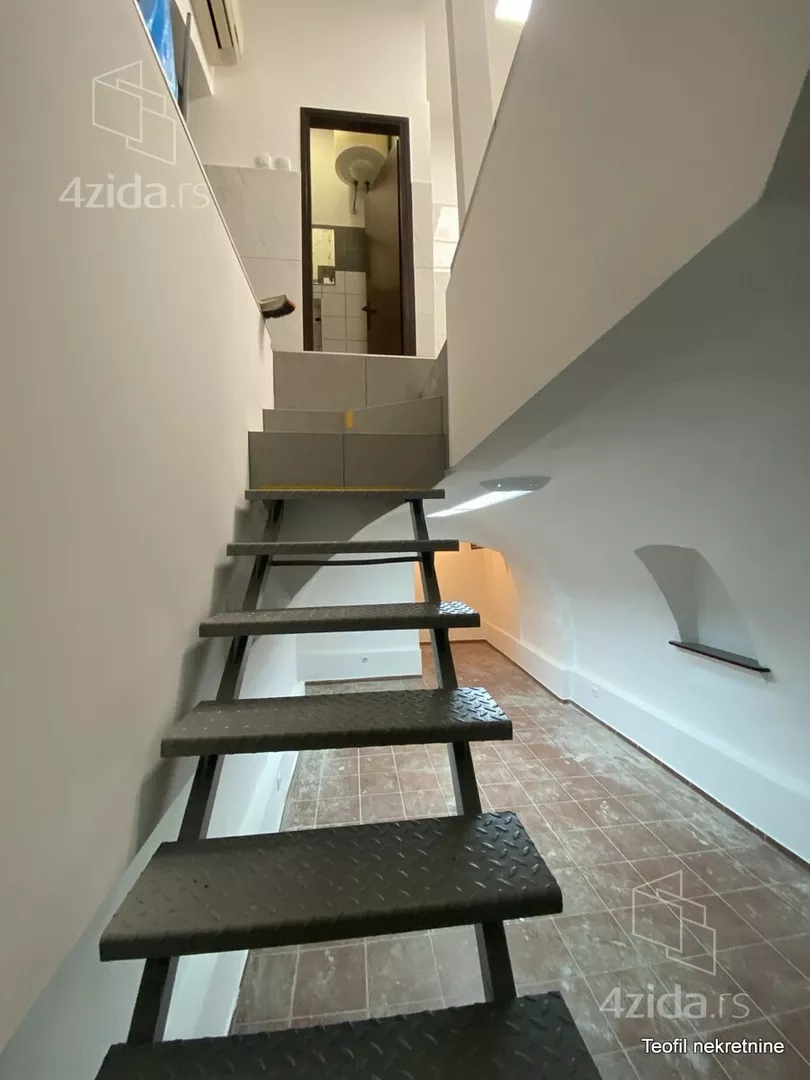 Lokal | 4zida