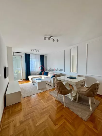 Stepa Stepanović | 4zida.rs