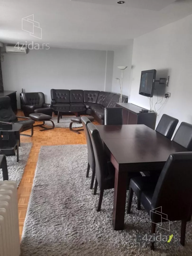 Troiposoban stan | 4zida