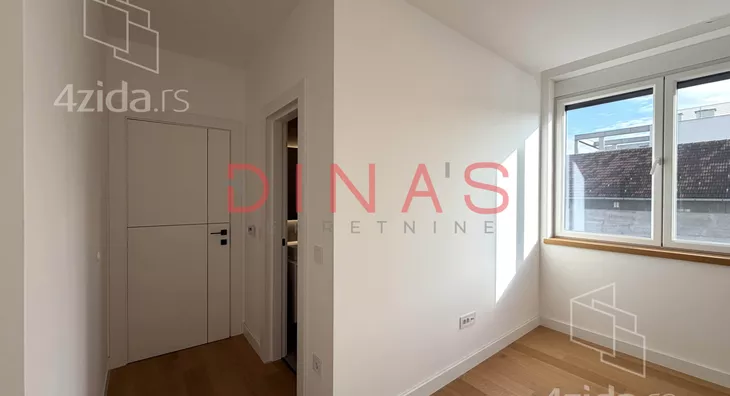 Petosoban stan | 4zida