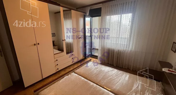 Četvoroiposoban stan | 4zida