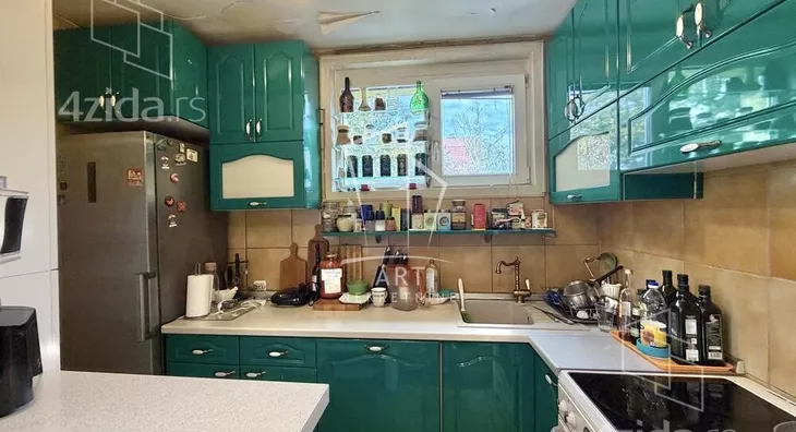 Petosoban stan | 4zida