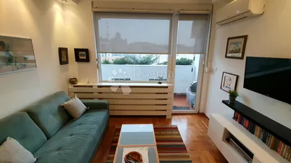 Dvadesetsedmog Marta | 4zida.rs