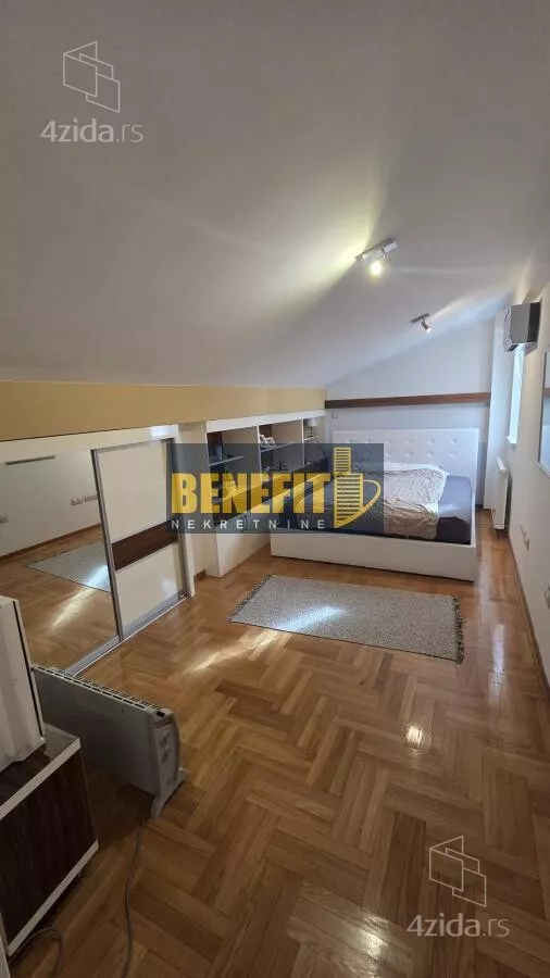 Petosoban stan | 4zida