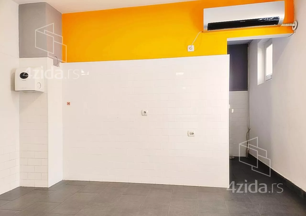 Poslovni prostor | 4zida