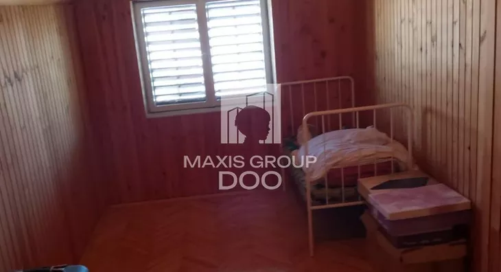 Četvoroiposoban stan | 4zida