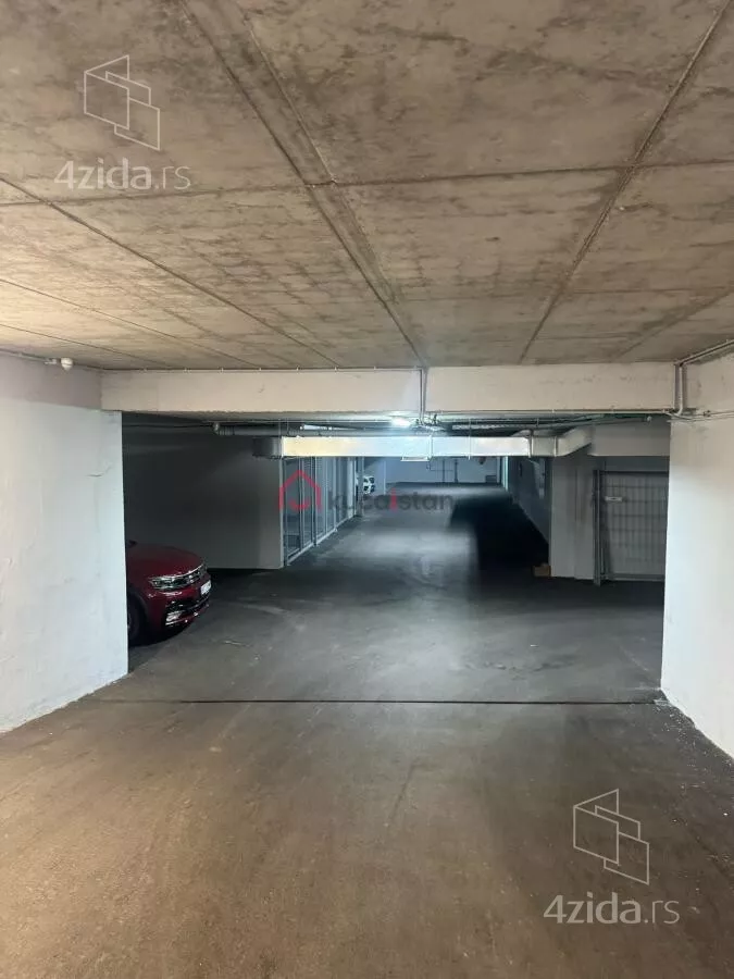 Garaža | 4zida
