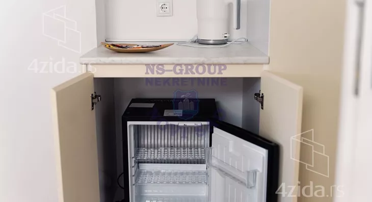 Sedmosoban stan | 4zida