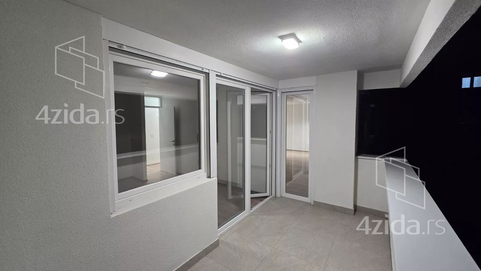 Troiposoban stan | 4zida