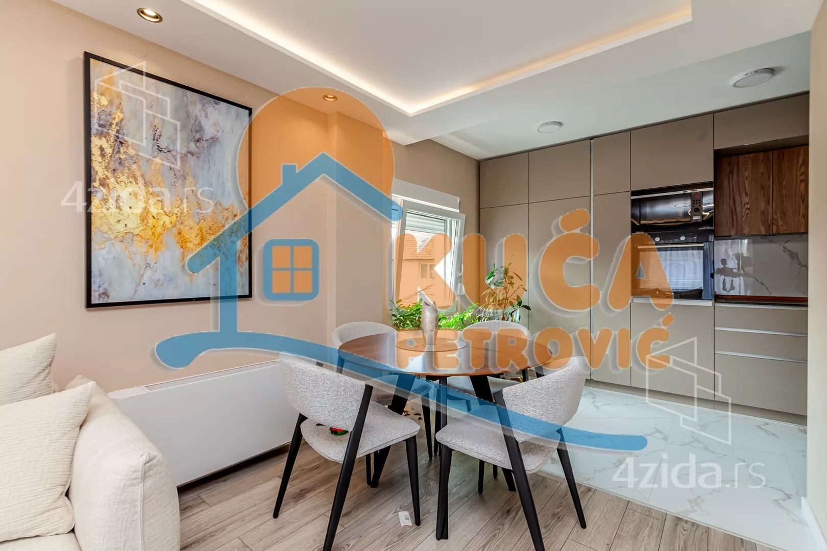 Dvoiposoban stan | 4zida