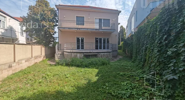 4-etažna kuća | 4zida