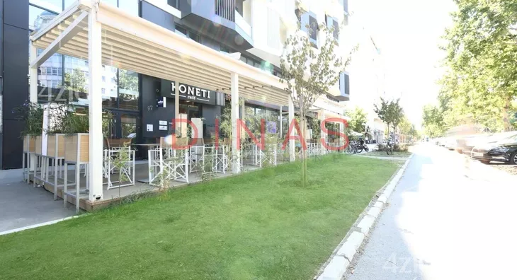 Lokal | 4zida