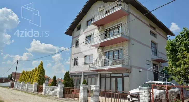 4-etažna kuća | 4zida