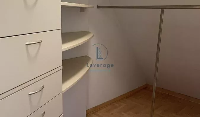 Šestosoban stan | 4zida