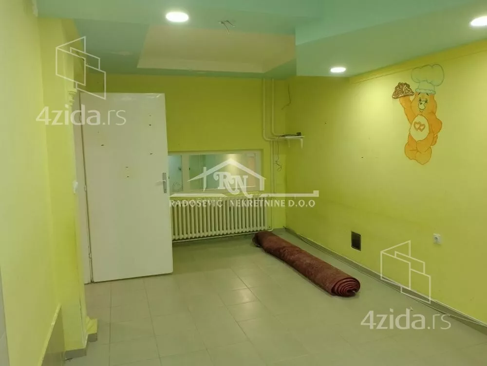 Poslovni prostor | 4zida